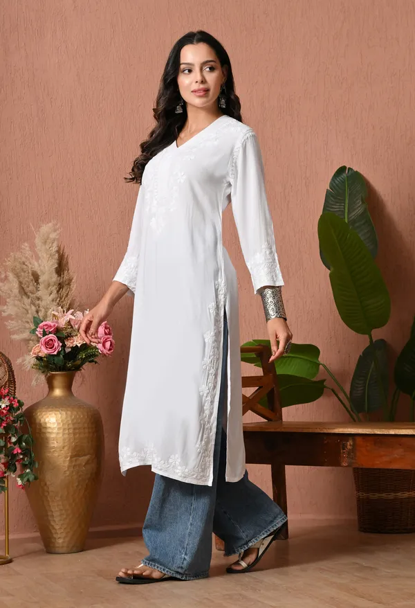 Syrish_Elegance_Handcrafted_Rayon_Chikankari_Kurta-_White