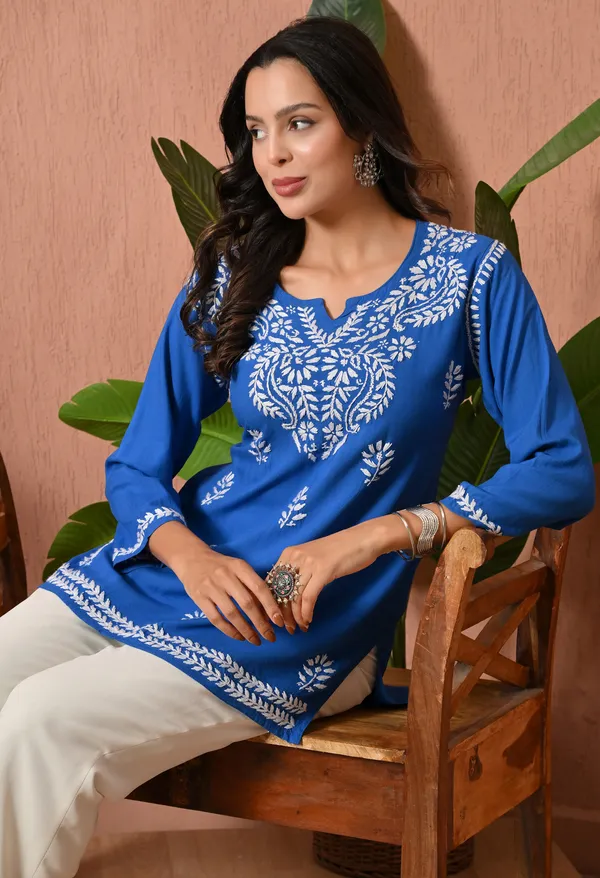 Syrish_Blue_White_Floral_Chikankari_Embroidered_Rayon_Kurta