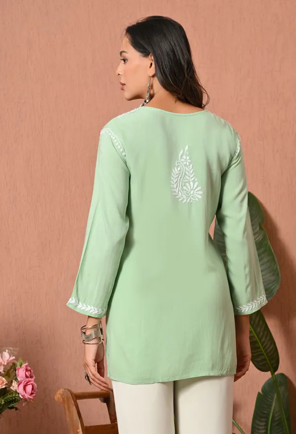 Syrish_Light_Green_White_Floral_Chikankari_Embroidered_Rayon_Kurta