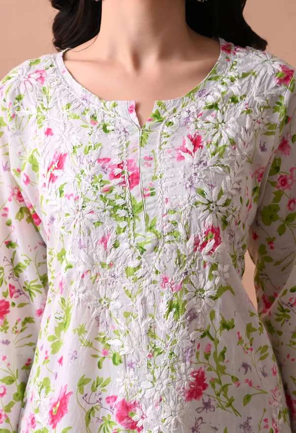 Syrish_White_&_Pink_Floral_Hand-Embroidered_Chikankari_Mulmul_Kurta_Set