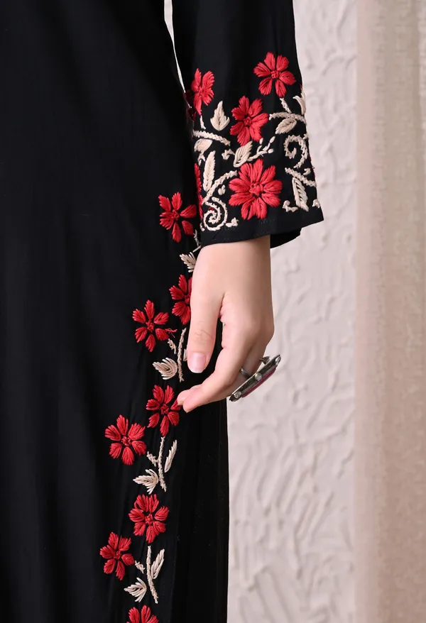 Syrish_Elegance_Handcrafted_Rayon_Chikankari_Kurta-_Red