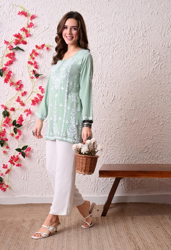 Lucknowi_Chikankari_Short_Kurta_in_Rayon_-_Green