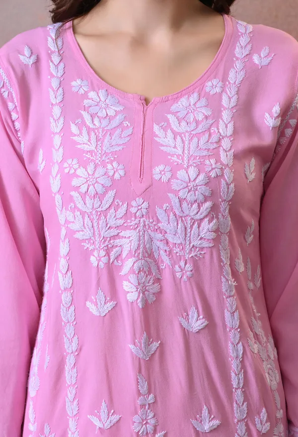 Lucknowi_Chikankari_Short_Kurta_in_Rayon_�_Pink_&_White_Floral_Embroidery