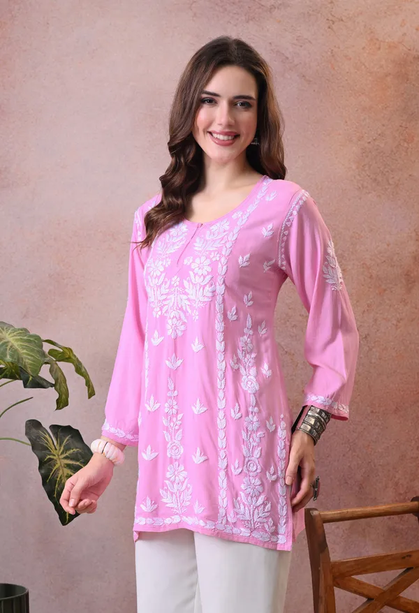 Lucknowi_Chikankari_Short_Kurta_in_Rayon_�_Pink_&_White_Floral_Embroidery