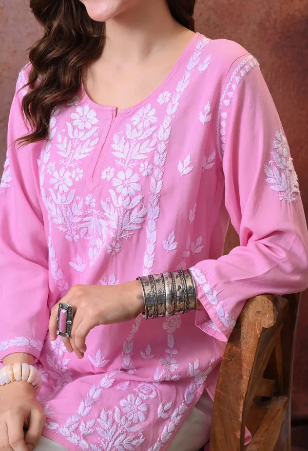 Lucknowi_Chikankari_Short_Kurta_in_Rayon_�_Pink_&_White_Floral_Embroidery