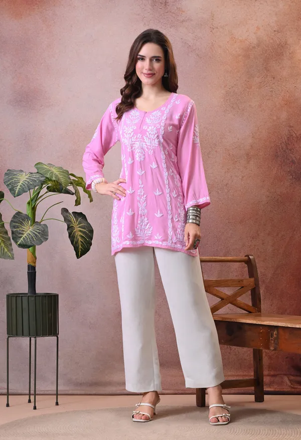 Lucknowi_Chikankari_Short_Kurta_in_Rayon_�_Pink_&_White_Floral_Embroidery