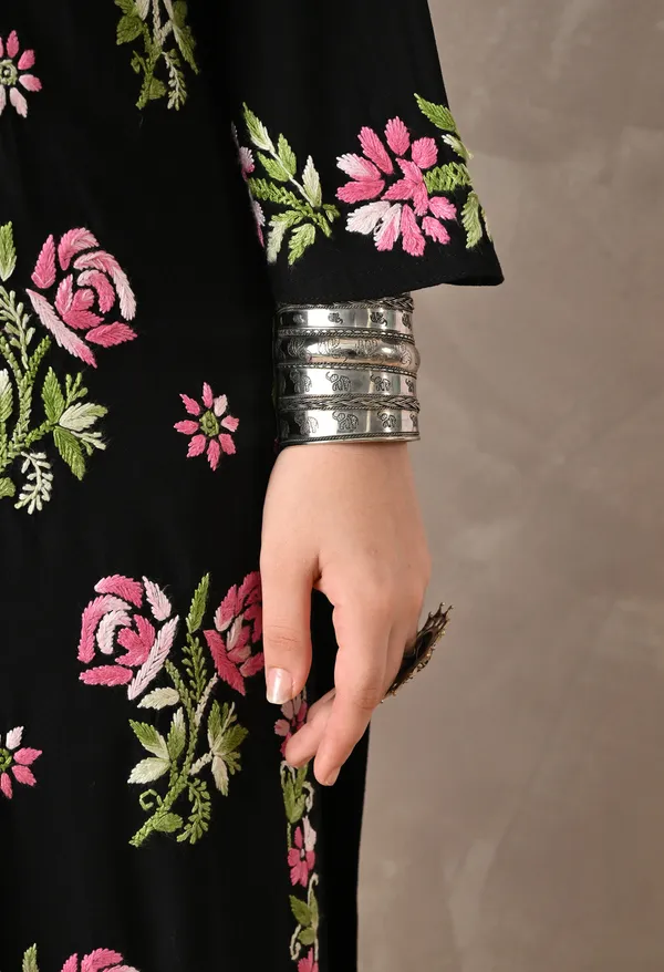 Syrish_Black_Rayon_Hand_Embroidered_Chikankari_Kurta_with_Rose_Floral_Motifs
