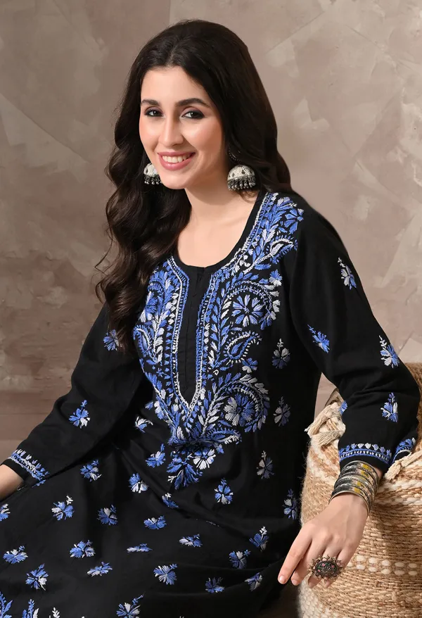 Syrish_Noor_Black_Cotton_Dual-Tone_Hand_Embroidered_Chikankari_Kurta