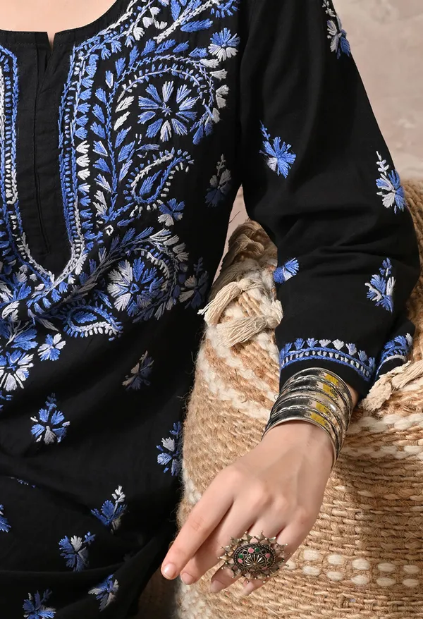 Syrish_Noor_Black_Cotton_Dual-Tone_Hand_Embroidered_Chikankari_Kurta