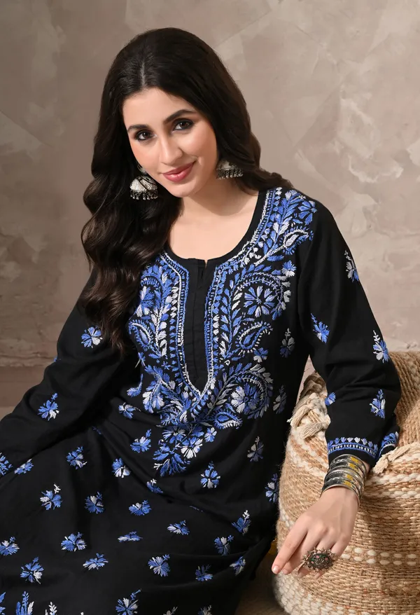 Syrish_Noor_Black_Cotton_Dual-Tone_Hand_Embroidered_Chikankari_Kurta
