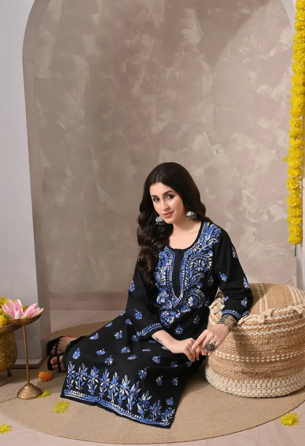 Syrish_Noor_Black_Cotton_Dual-Tone_Hand_Embroidered_Chikankari_Kurta