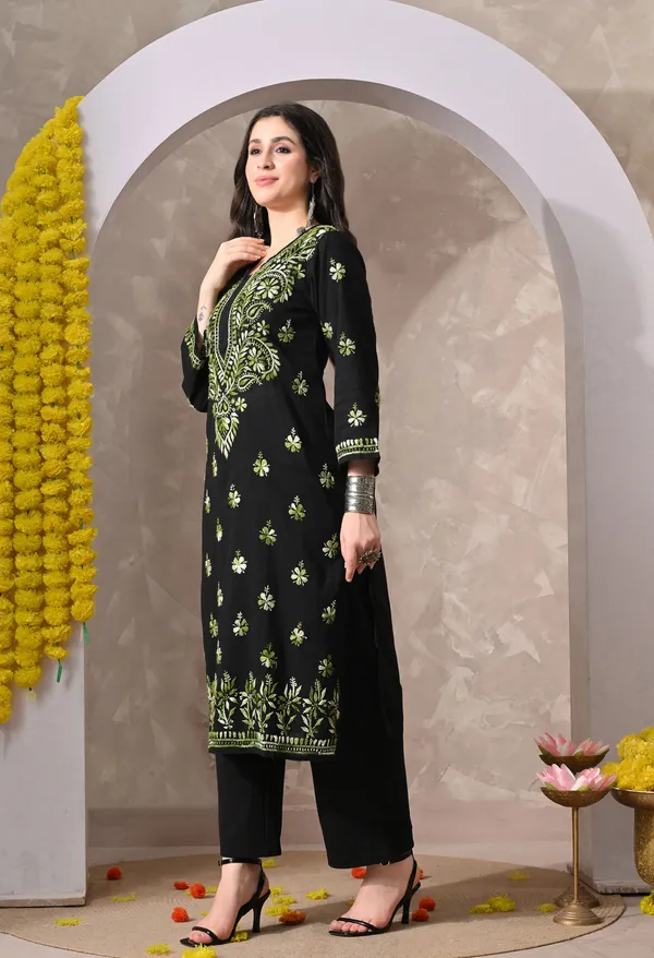 Syrish_Noor_Black_Cotton_Dual-Tone_Hand_Embroidered_Chikankari_Kurta