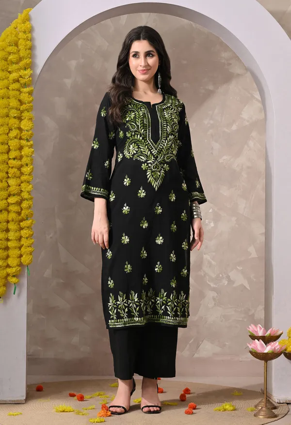Syrish_Noor_Black_Cotton_Dual-Tone_Hand_Embroidered_Chikankari_Kurta