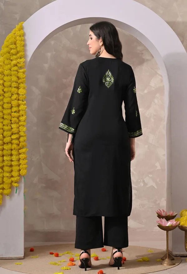 Syrish_Noor_Black_Cotton_Dual-Tone_Hand_Embroidered_Chikankari_Kurta