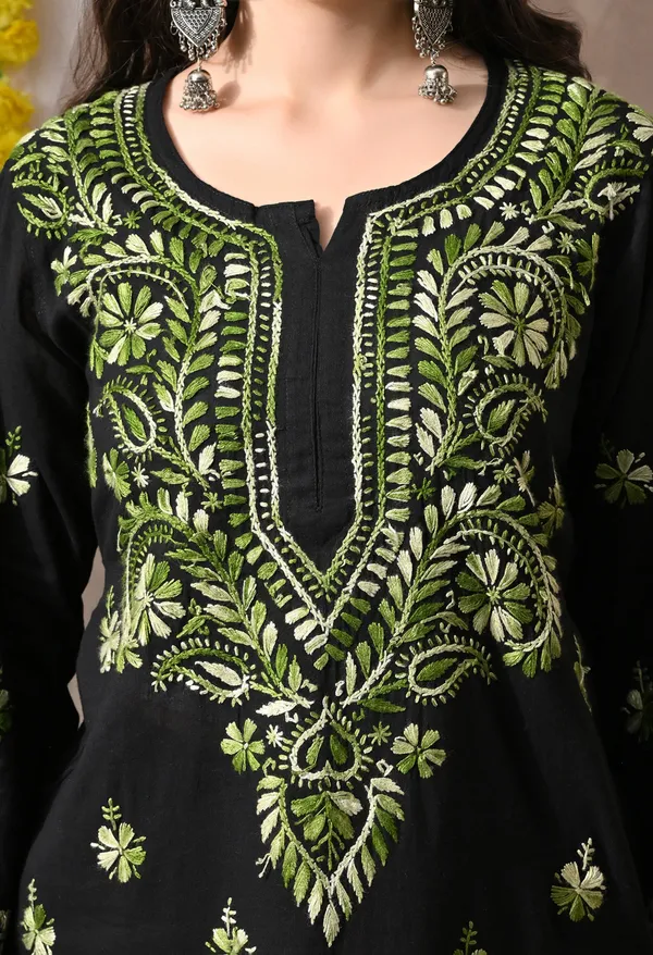 Syrish_Noor_Black_Cotton_Dual-Tone_Hand_Embroidered_Chikankari_Kurta
