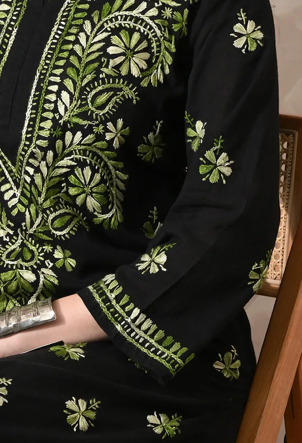 Syrish_Noor_Black_Cotton_Dual-Tone_Hand_Embroidered_Chikankari_Kurta
