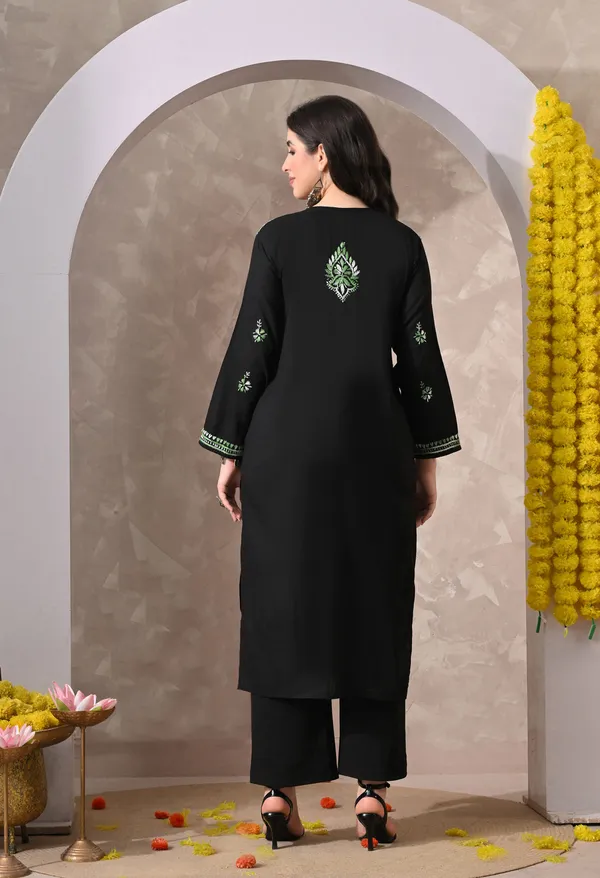 Syrish_Noor_Black_Cotton_Dual-Tone_Hand_Embroidered_Chikankari_Kurta