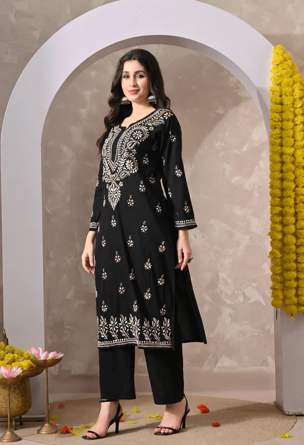 Syrish_Noor_Black_Cotton_Dual-Tone_Hand_Embroidered_Chikankari_Kurta