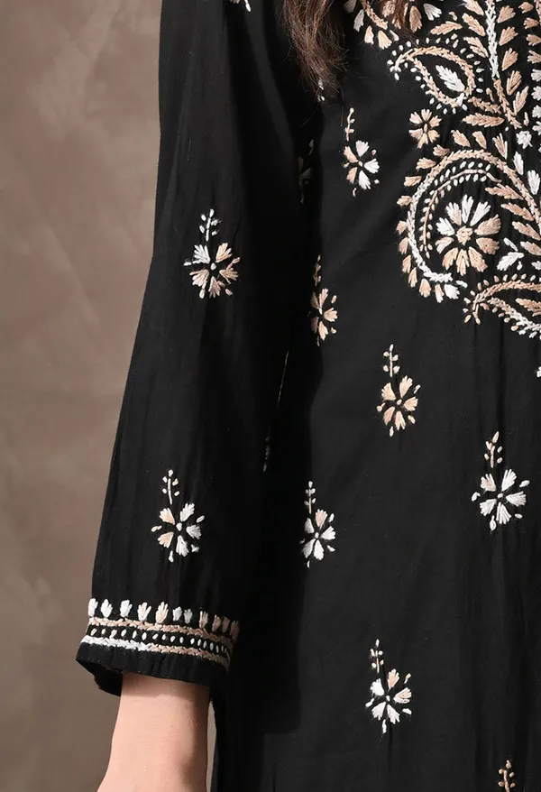 Syrish_Noor_Black_Cotton_Dual-Tone_Hand_Embroidered_Chikankari_Kurta