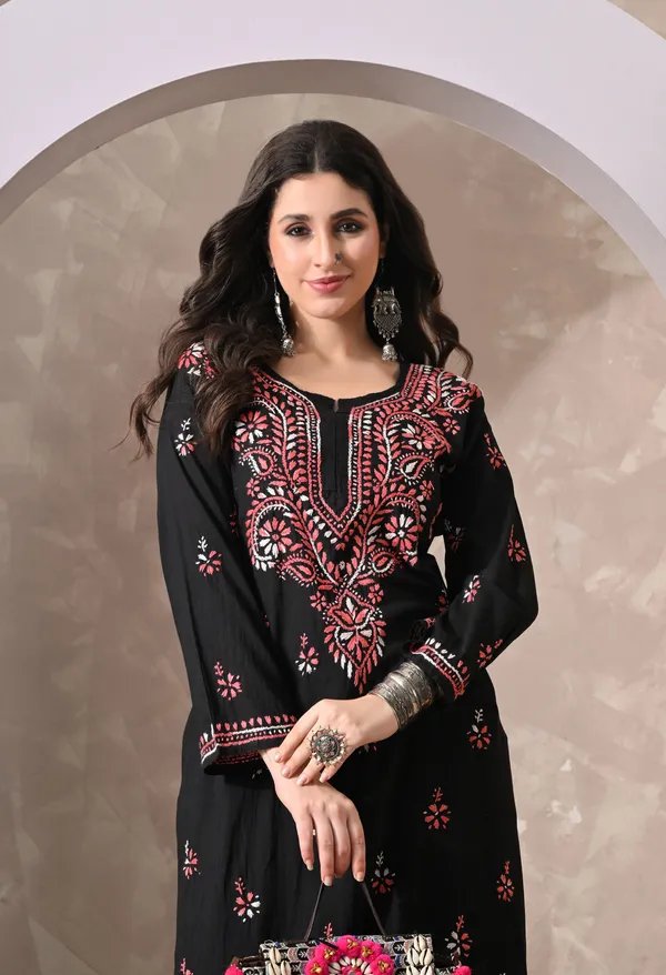 Syrish_Noor_Black_Cotton_Dual-Tone_Hand_Embroidered_Chikankari_Kurta