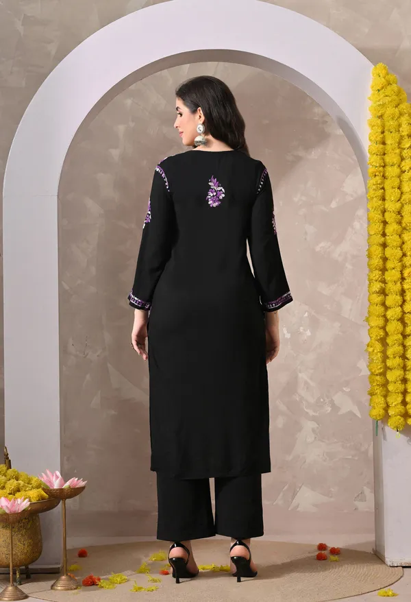 Syrish_Noor_Black_Cotton_Dual-Tone_Hand_Embroidered_Chikankari_Kurta