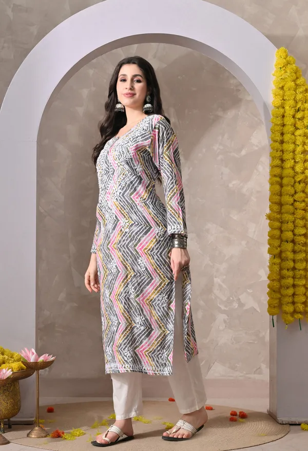 Syrish_Leheriya__Grey_Cotton_Hand_Embroidered_Chikankari_Kurta