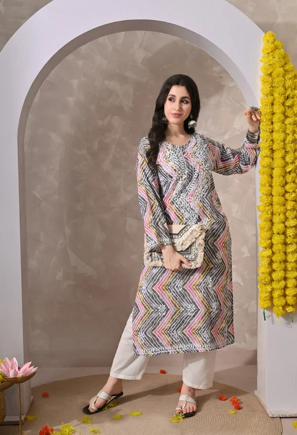 Syrish_Leheriya__Grey_Cotton_Hand_Embroidered_Chikankari_Kurta