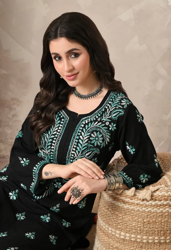 Syrish_Noor_Black_Cotton_Dual-Tone_Hand_Embroidered_Chikankari_Kurta