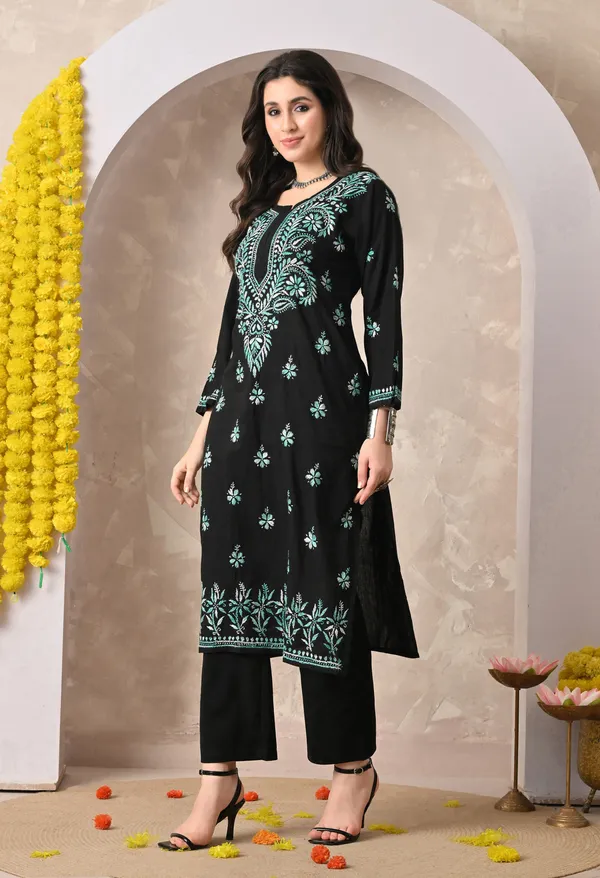 Syrish_Noor_Black_Cotton_Dual-Tone_Hand_Embroidered_Chikankari_Kurta