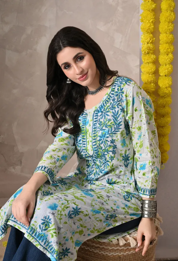 Syrish_Blue_Floral_Hand_Embroidered_Chikankari_Cotton_Kurta