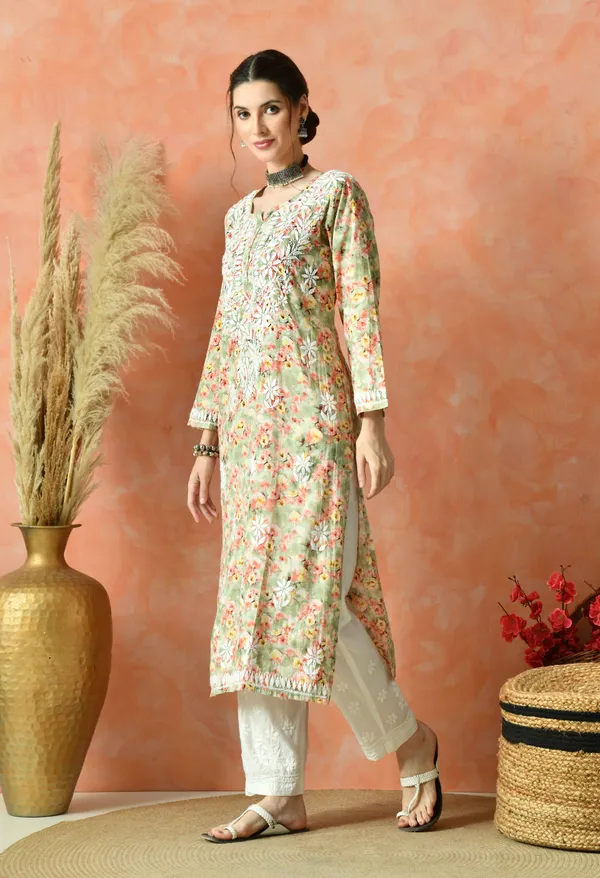 Hand-Embroidered_Chikankari_Mulmul_Straight_Kurta_�_Green_Floral