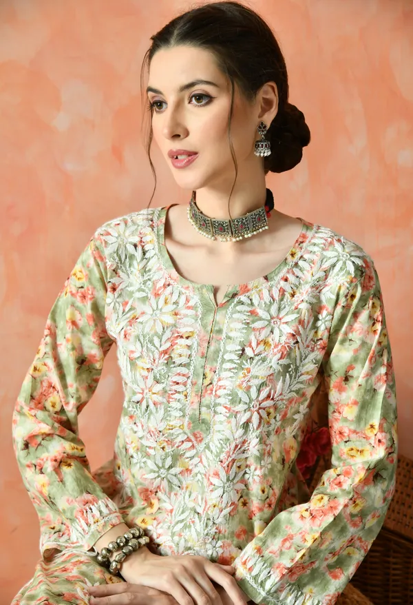 Hand-Embroidered_Chikankari_Mulmul_Straight_Kurta_�_Green_Floral