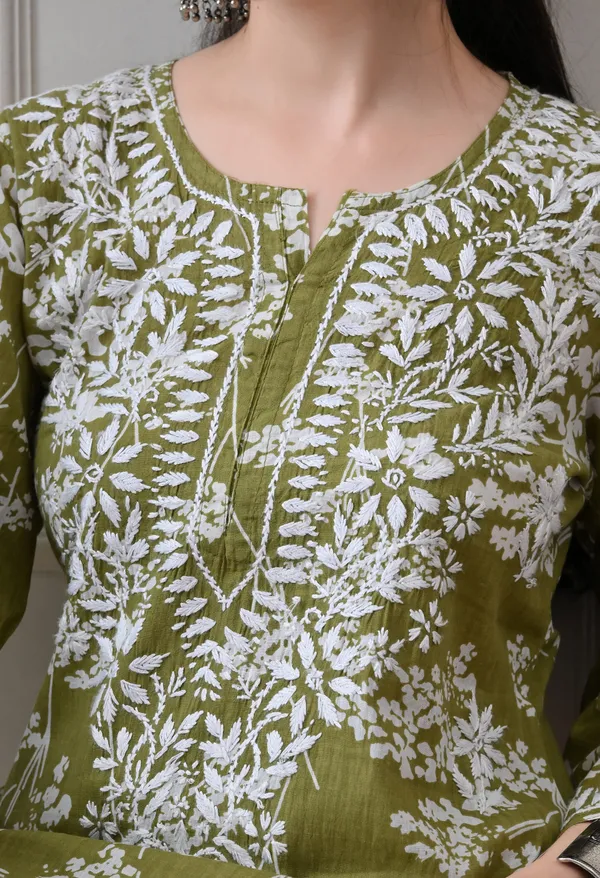 Hand_Embroidered_Chikankari_Mulmul_Plazo_Set-Mehdi