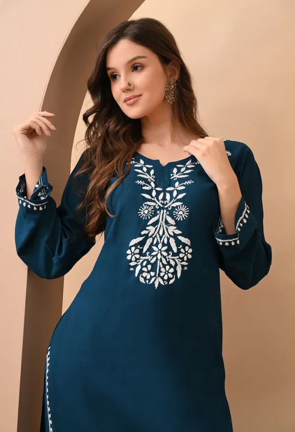 Hand-embroidered_Lucknowi_Chikankari_Kurta_Plazo_Set_�Teal