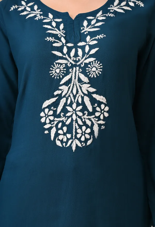 Hand-embroidered_Lucknowi_Chikankari_Kurta_Plazo_Set_�Teal