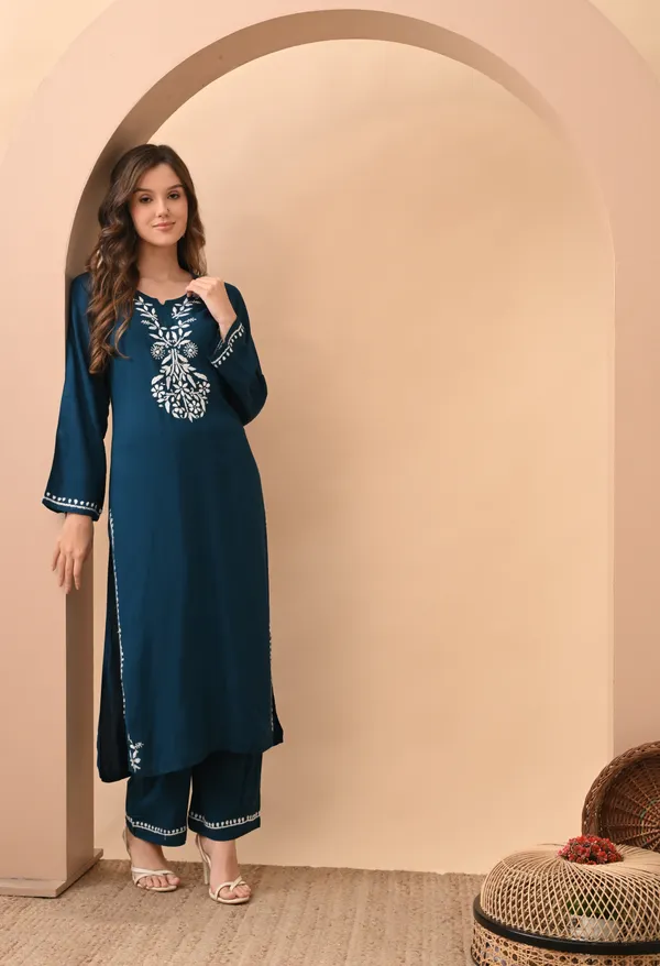 Hand-embroidered_Lucknowi_Chikankari_Kurta_Plazo_Set_�Teal