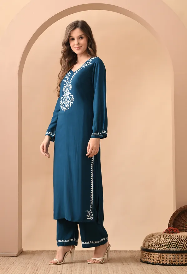 Hand-embroidered_Lucknowi_Chikankari_Kurta_Plazo_Set_�Teal