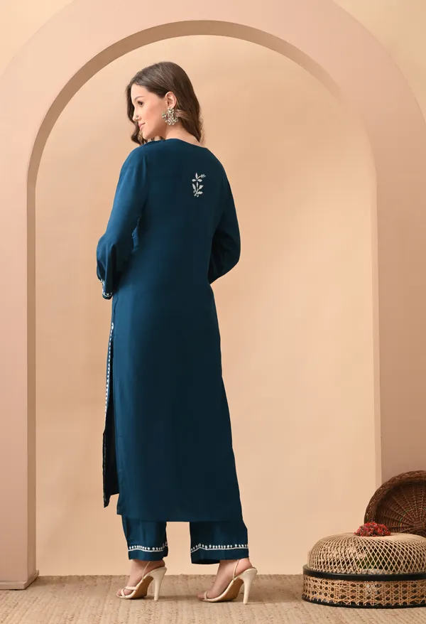 Hand-embroidered_Lucknowi_Chikankari_Kurta_Plazo_Set_�Teal