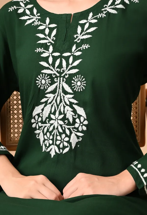 Hand-embroidered_Lucknowi_Chikankari_Kurta_Plazo_Set_�Green