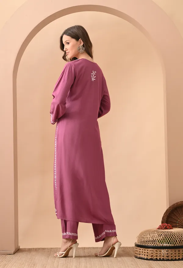 Hand-embroidered_Lucknowi_Chikankari_Kurta_Plazo_Set_�Purple