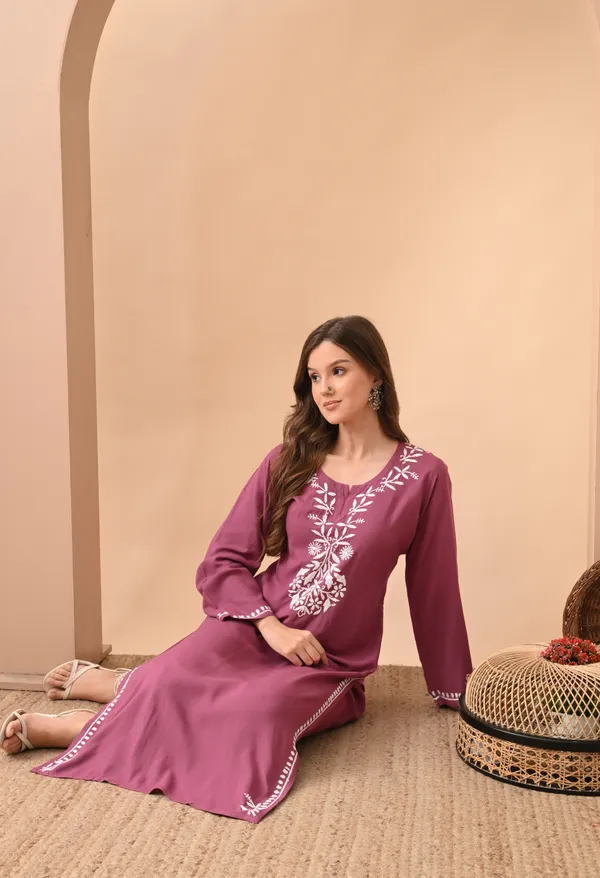 Hand-embroidered_Lucknowi_Chikankari_Kurta_Plazo_Set_�Purple