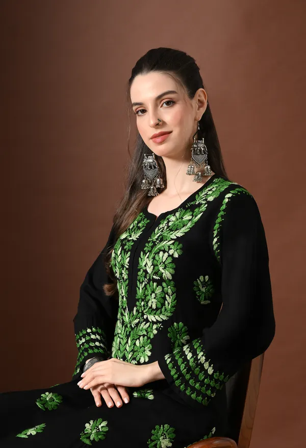 Black_Green_Aura_Floral_Chikankari_Straight_Kurta