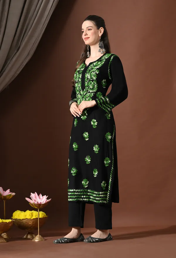 Black_Green_Aura_Floral_Chikankari_Straight_Kurta