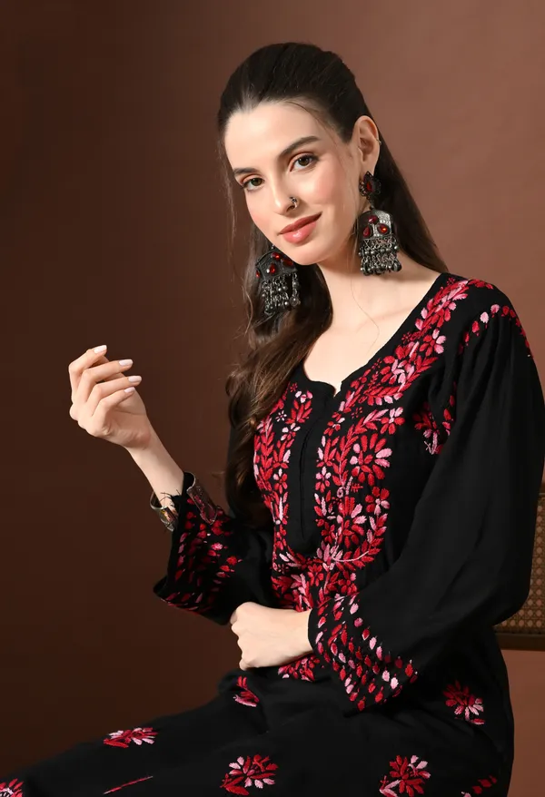 Black_Ruby_Handcrafted_Chikankari_Kurta