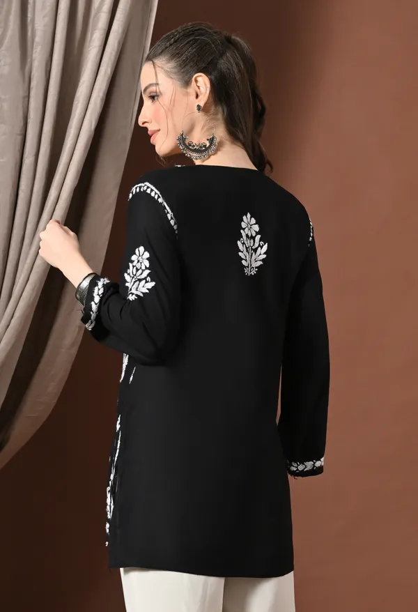 Lucknowi_Chikankari_Short_Kurta_in_Rayon_-_Black_&_White_Floral_Embroidery