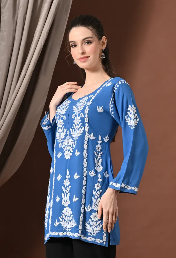 Lucknowi_Chikankari_Short_Kurta_in_Rayon_-_Blue_&_White_Floral_Embroidery