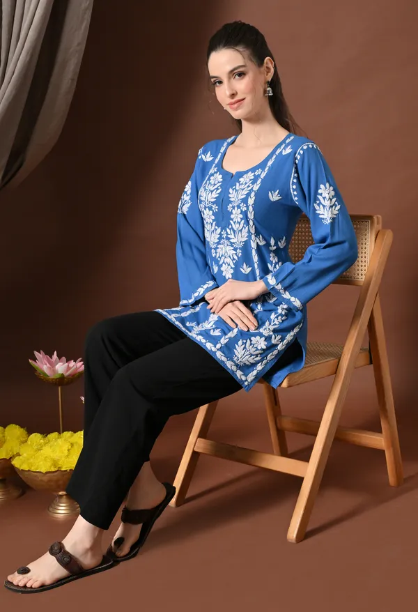 Lucknowi_Chikankari_Short_Kurta_in_Rayon_-_Blue_&_White_Floral_Embroidery