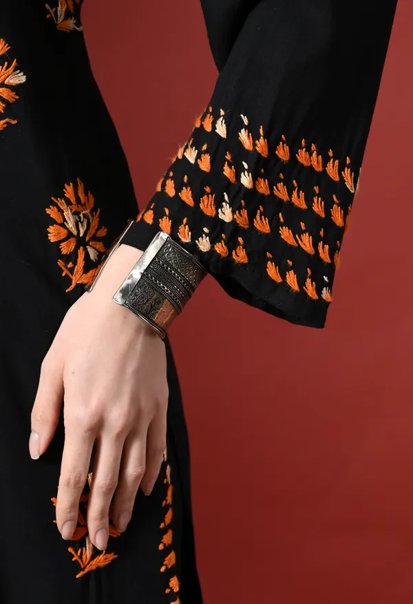 Black_&_Orange_work_Handcrafted_Chikankari_Kurta