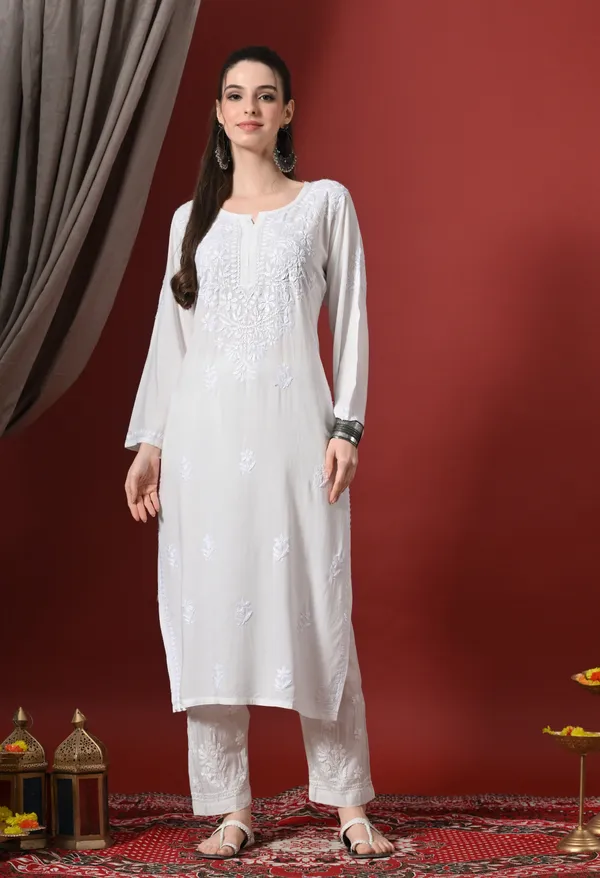 Elegant_Rayon_White_Chikankari_Embroidered_Straight_Kurta
