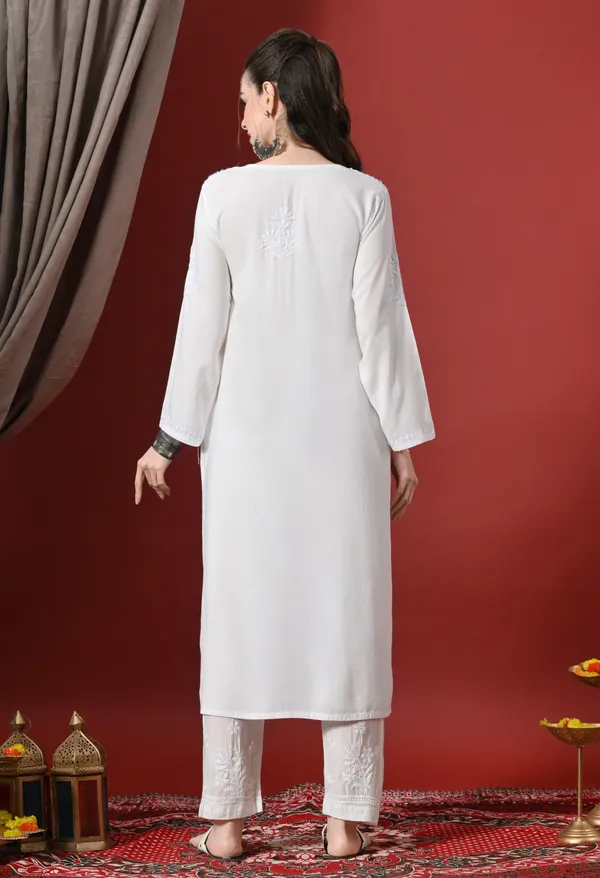 Elegant_Rayon_White_Chikankari_Embroidered_Straight_Kurta